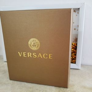 VERSACE